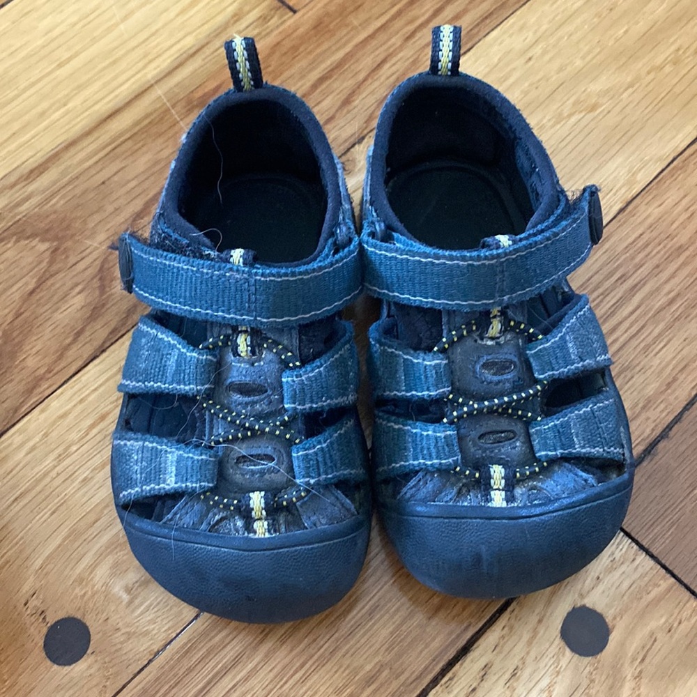 Keen Newport sandal toddler size 6